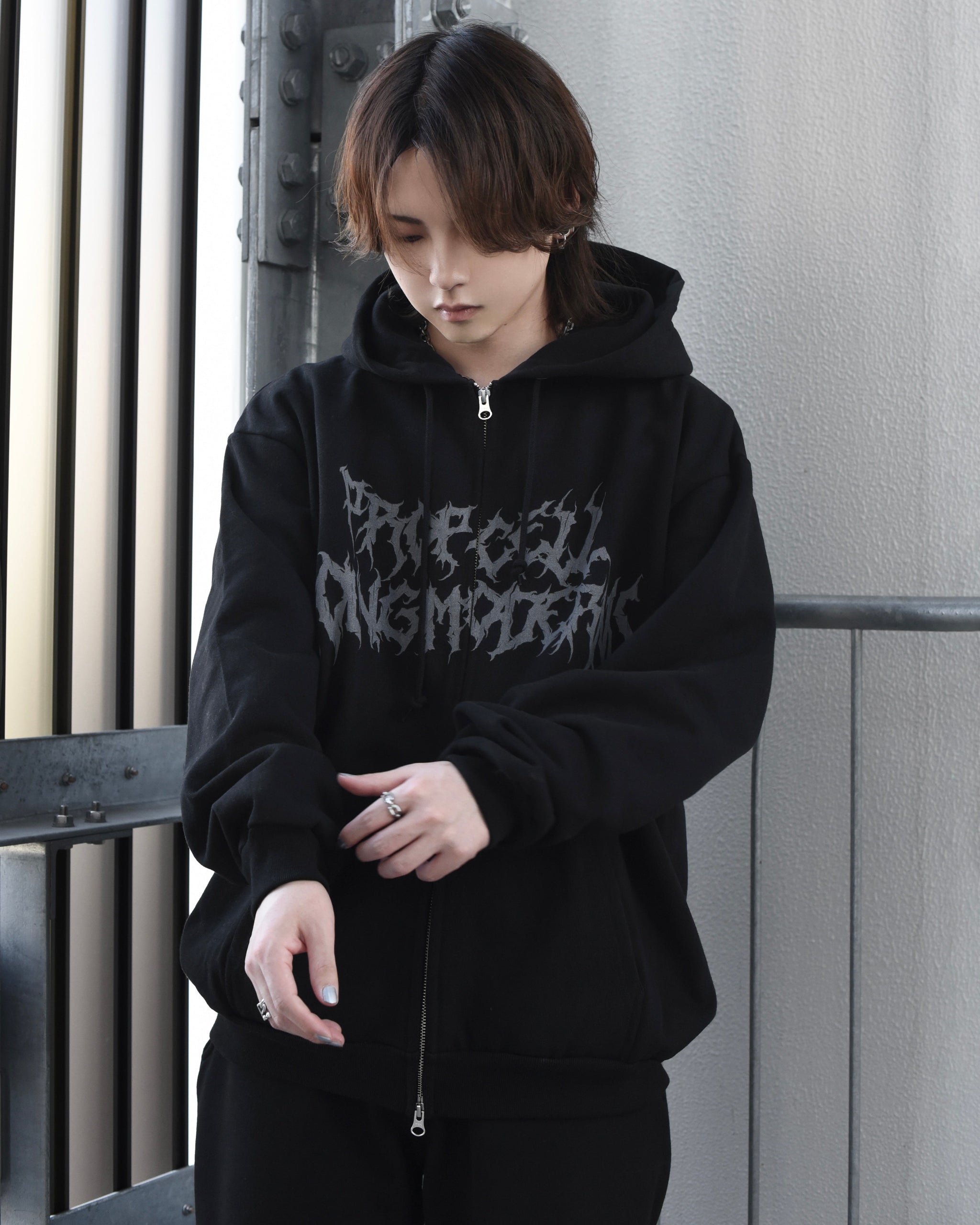 Metal Logo Zip Hoodie【パーカー】ブラック – PROPCELL